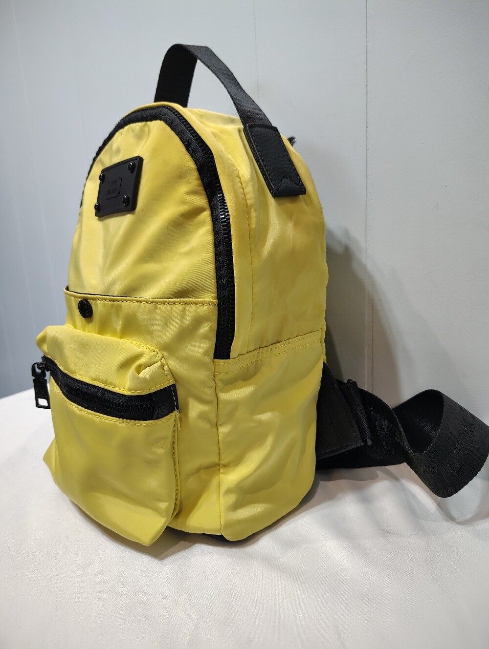 Steve Madden Mini Backpack Neon Pastel Yellow Nylon Sporty Athleisure Travel - Picture 3 of 11